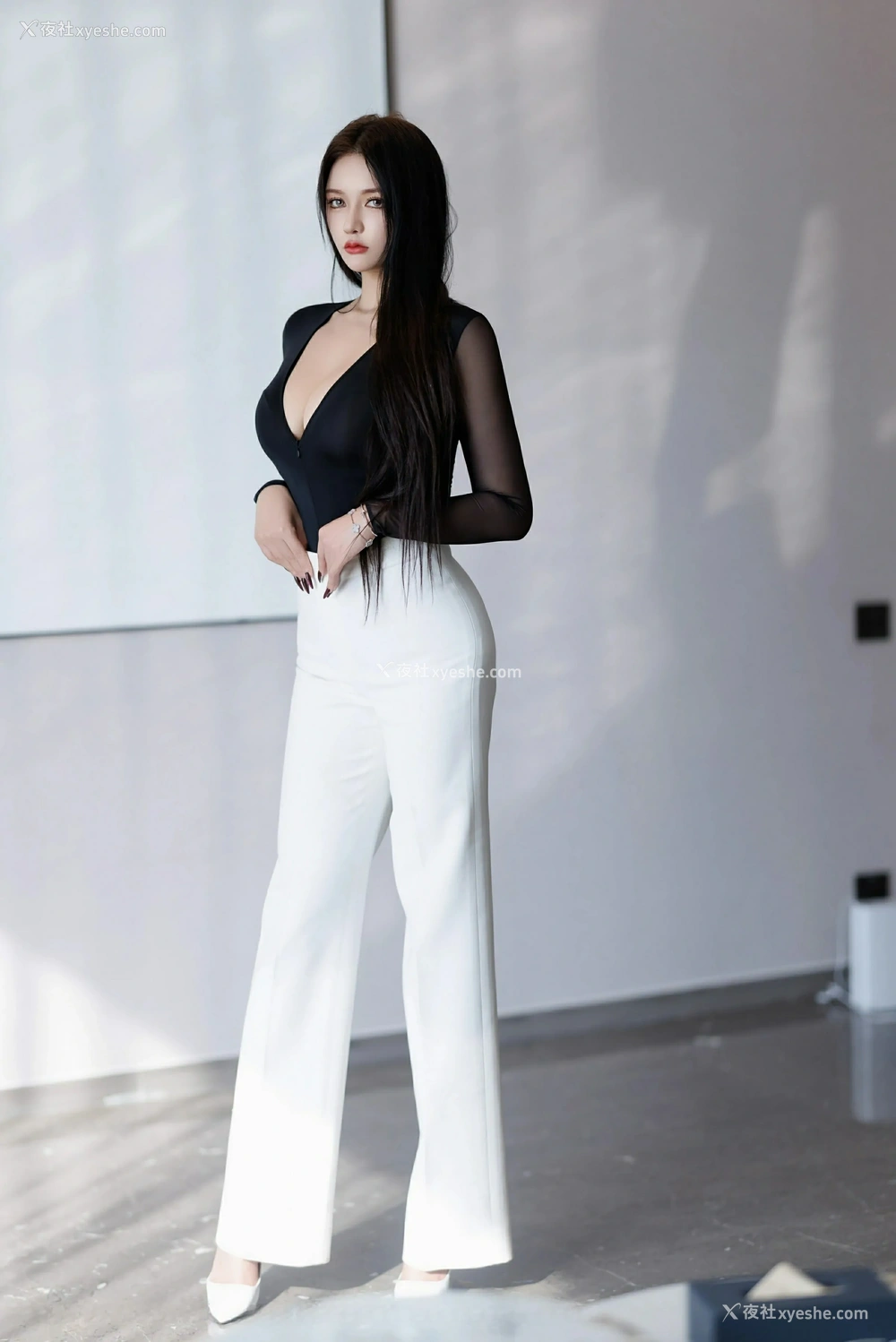 1P - [XiuRen秀人网] No.9755 娜比