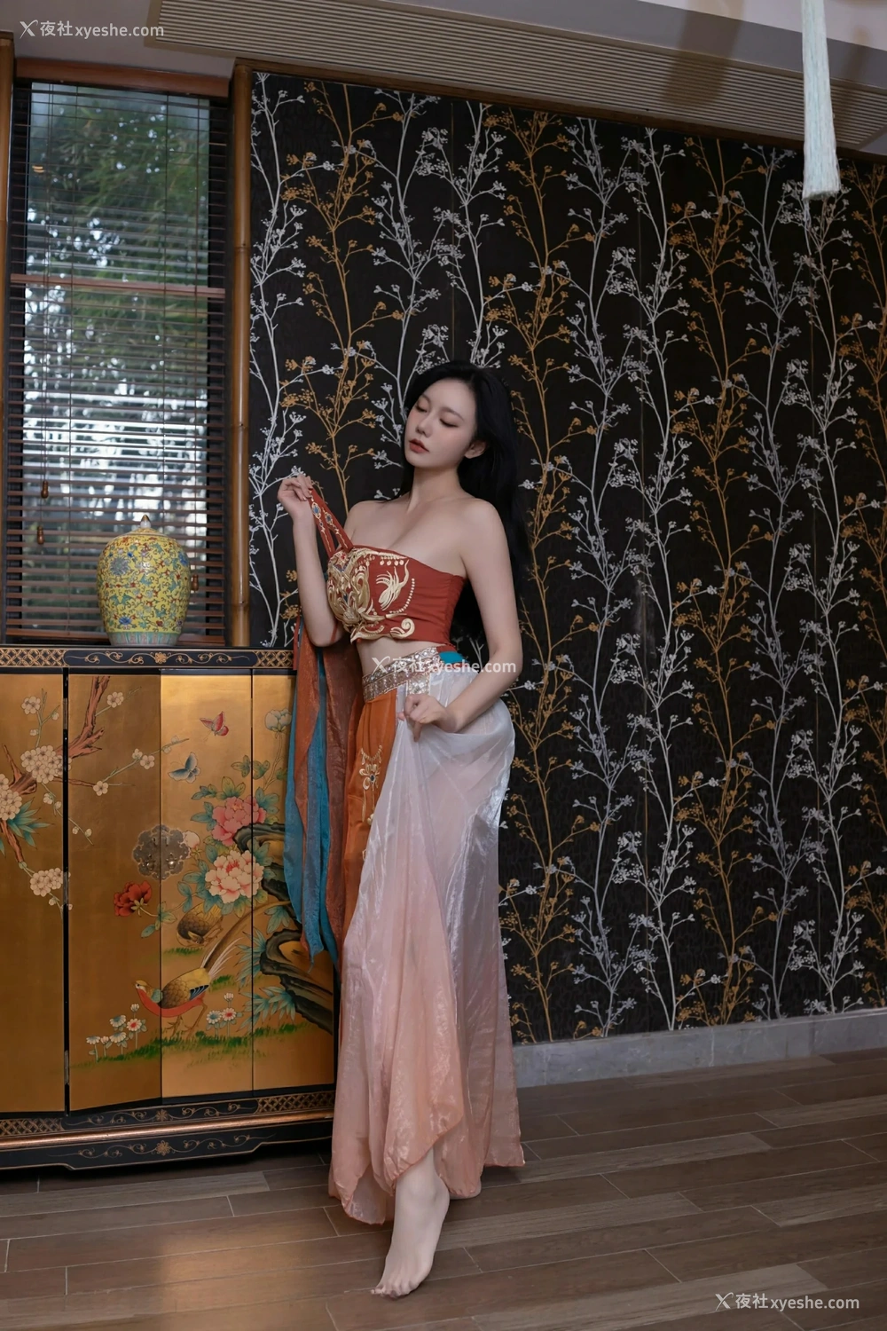 1P - [XiuRen秀人网] No.9757 安然anran