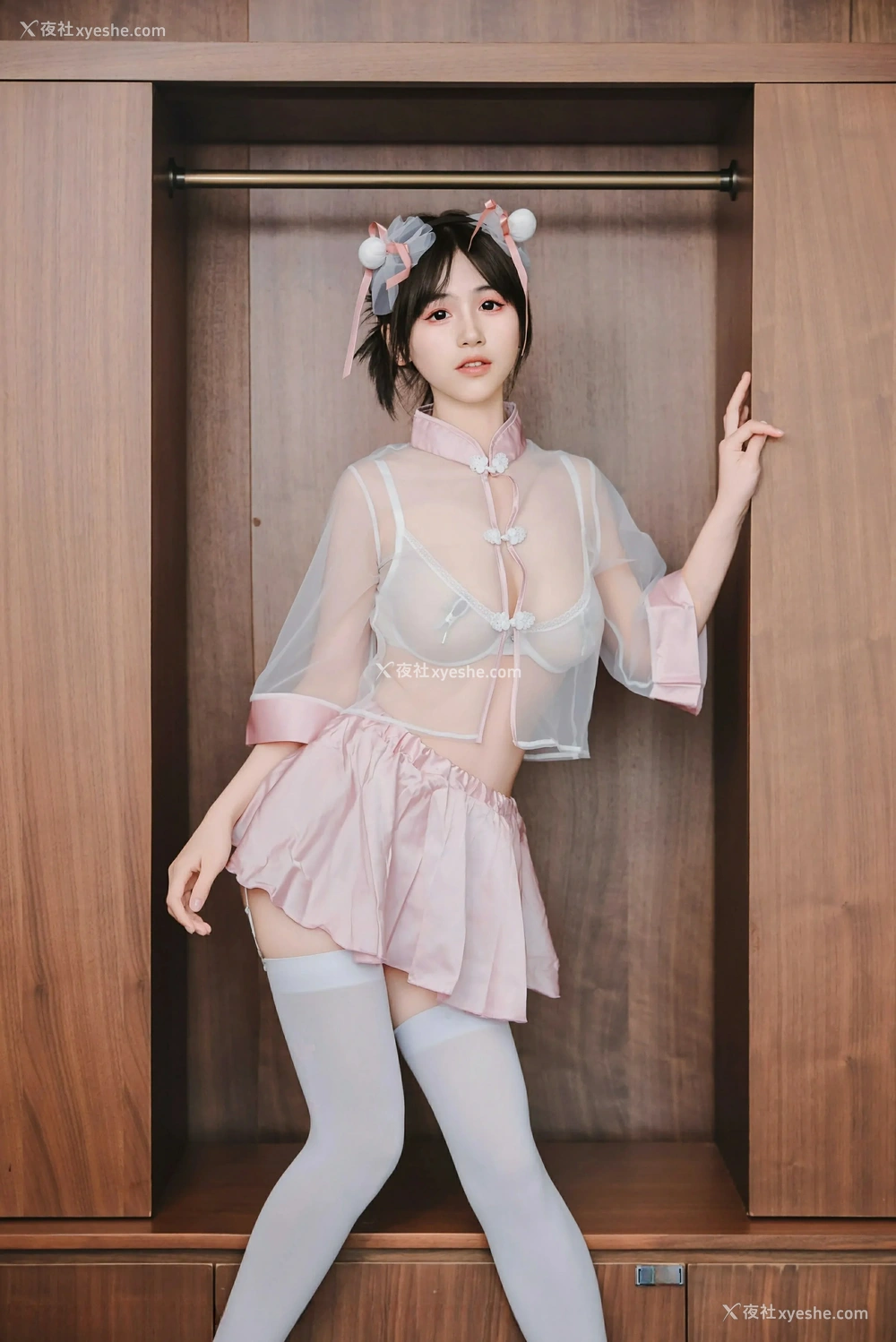 1P - [XiuRen秀人网] No.9763 奶芙乔乔