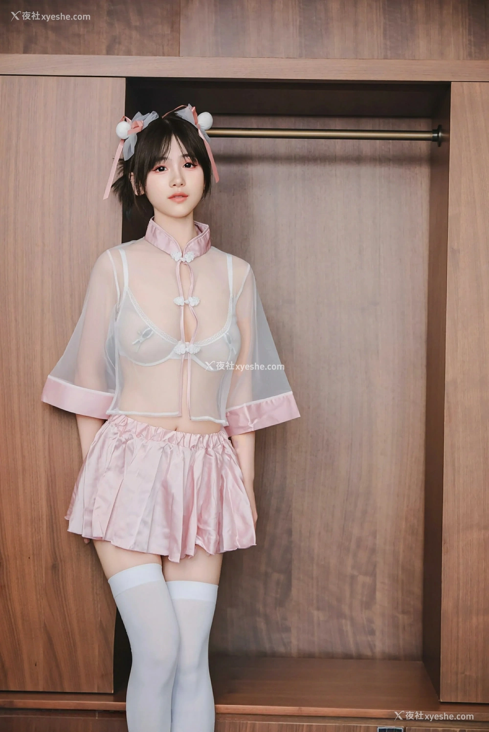 1P - [XiuRen秀人网] No.9763 奶芙乔乔