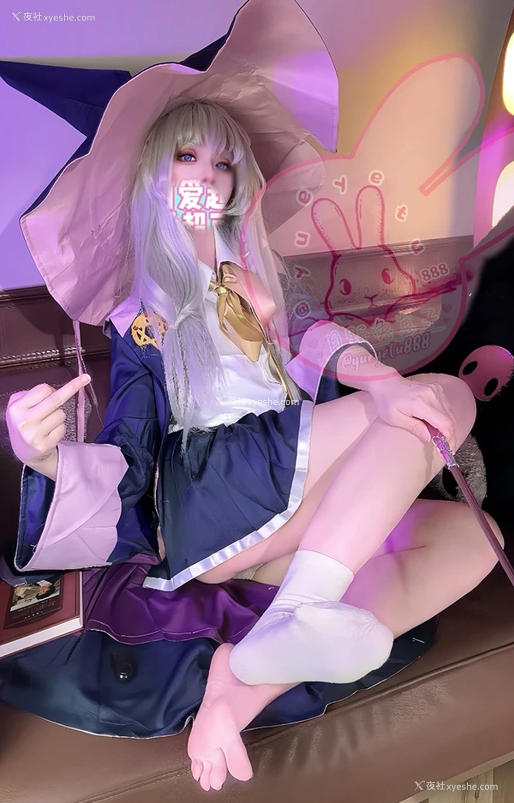 1P - 丝足福利姬@月野兔崽子 道具私拍视图合集