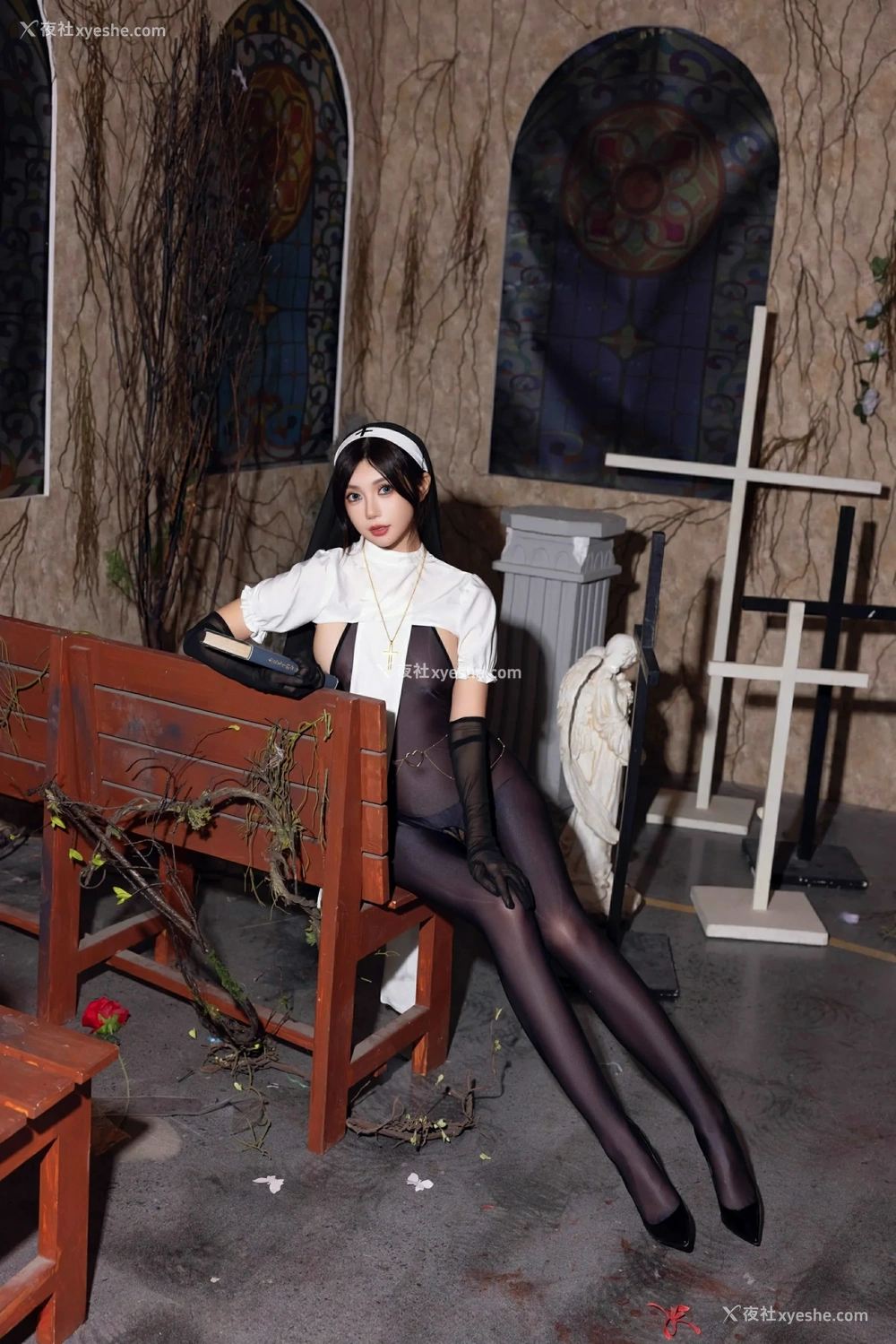 1P - [XiuRen秀人网] No.9774 绮里嘉ula