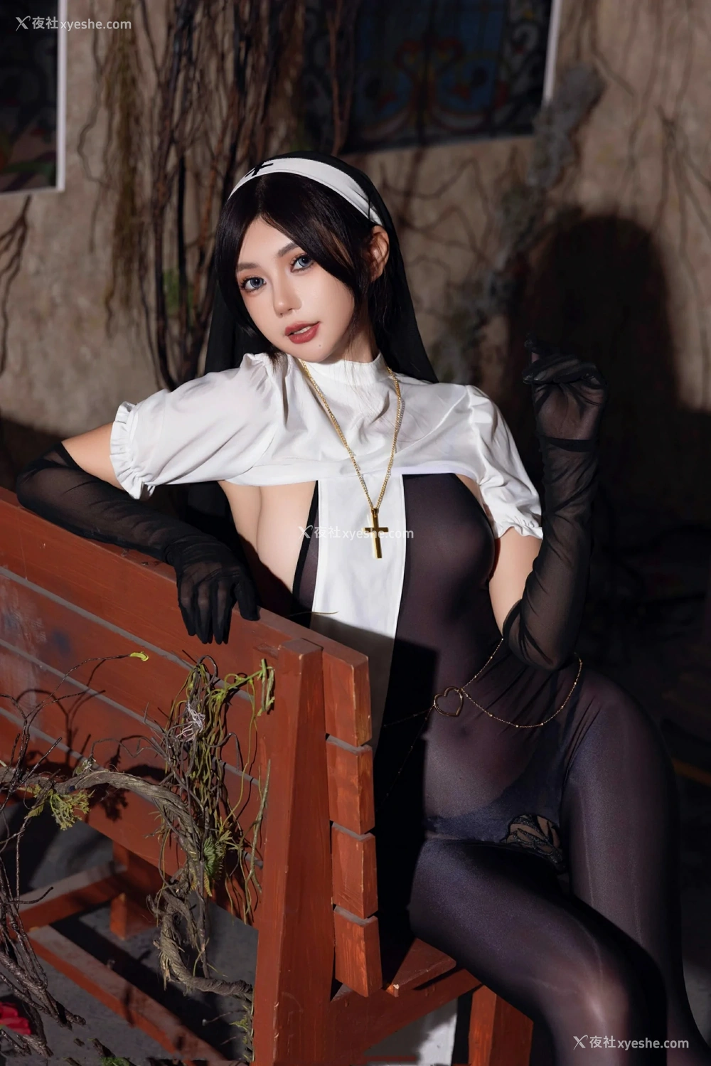 1P - [XiuRen秀人网] No.9774 绮里嘉ula