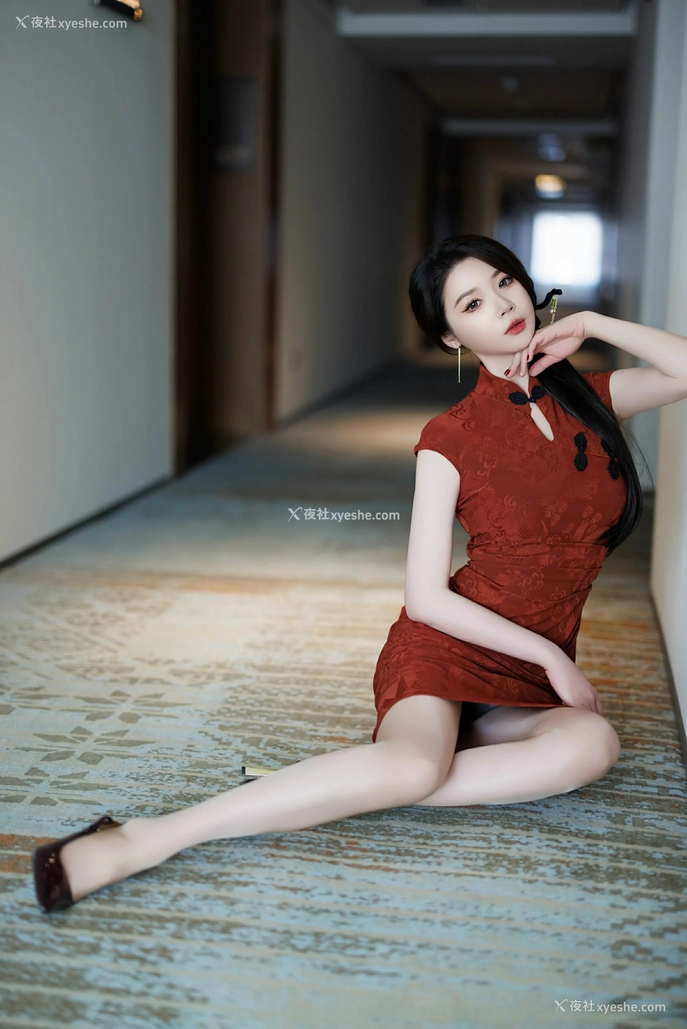 1P - [XiuRen秀人网] No.9812 梦心玥
