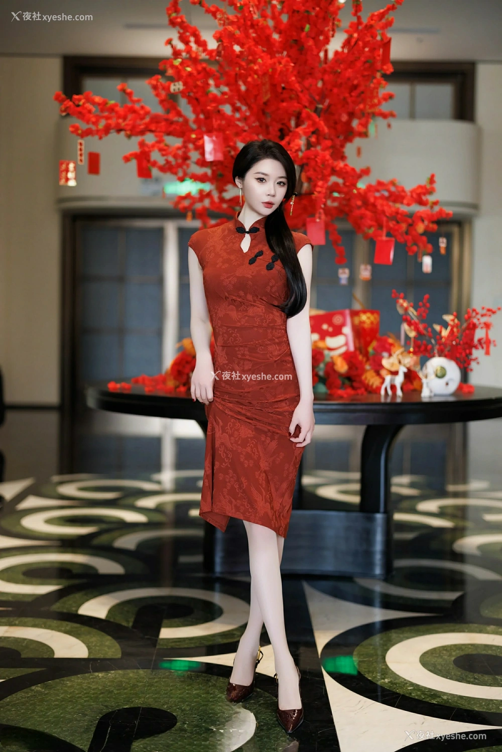 1P - [XiuRen秀人网] No.9812 梦心玥