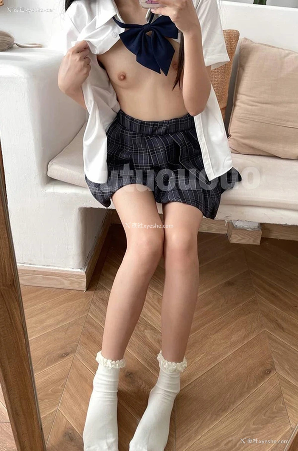 1P - 粉嫩白虎福利姬@兔兔 尺度会员视图合集