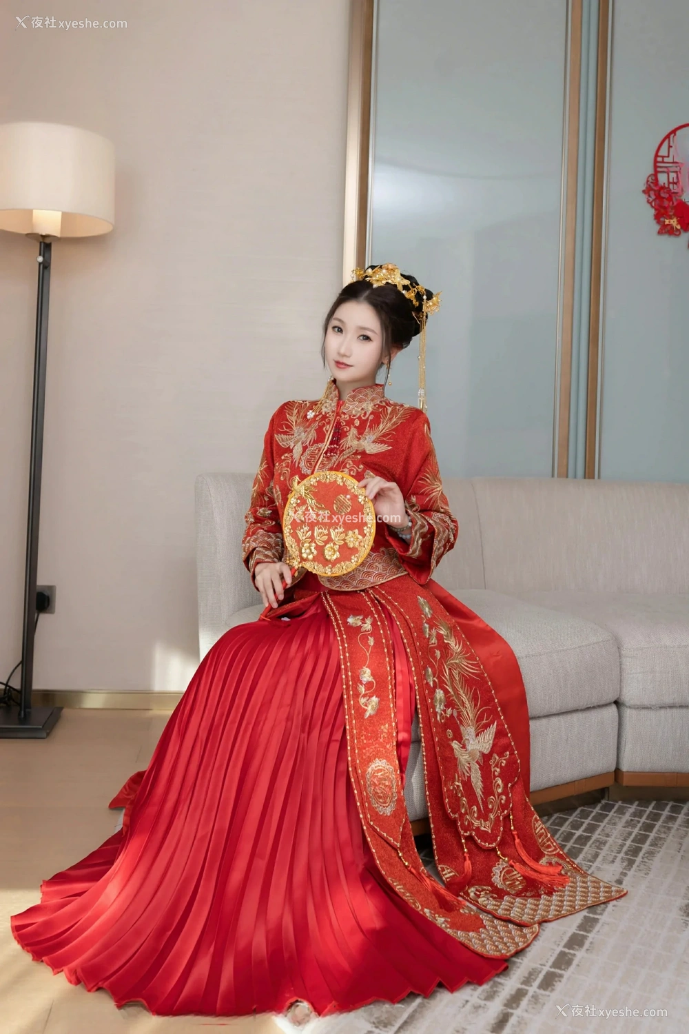 1P - [XiuRen秀人网] No.9811 杏子Yada
