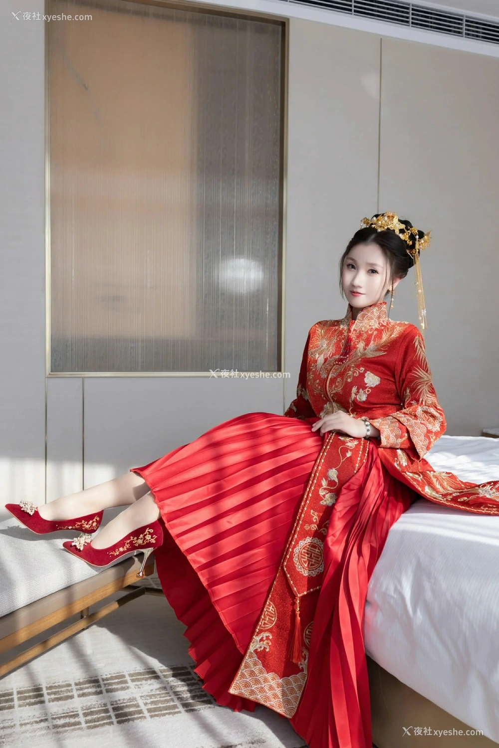 1P - [XiuRen秀人网] No.9811 杏子Yada