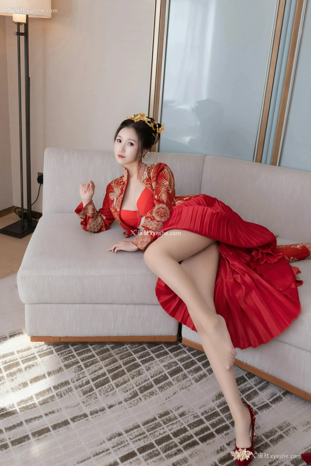1P - [XiuRen秀人网] No.9811 杏子Yada