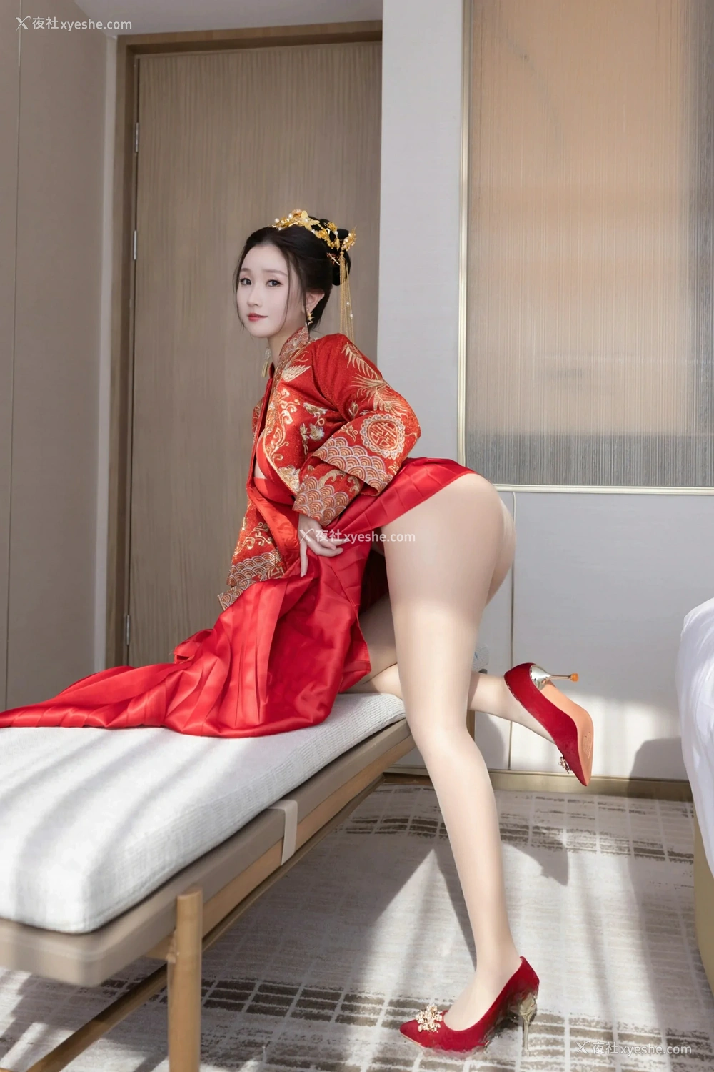 1P - [XiuRen秀人网] No.9811 杏子Yada