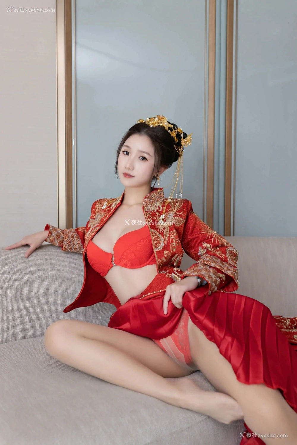 1P - [XiuRen秀人网] No.9811 杏子Yada