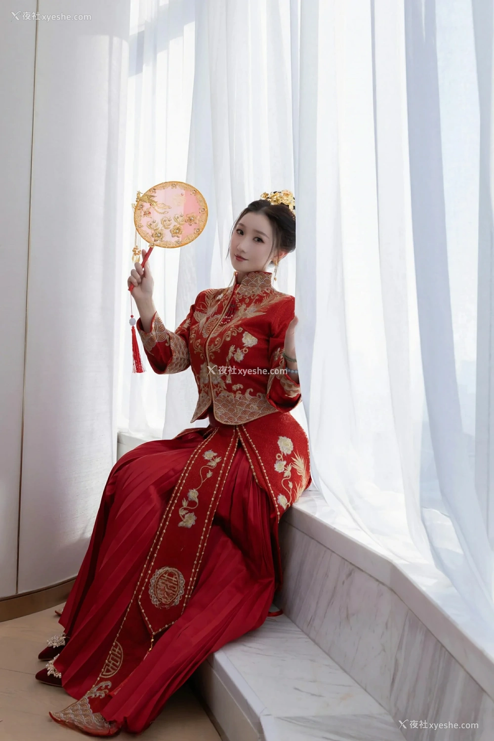 1P - [XiuRen秀人网] No.9811 杏子Yada