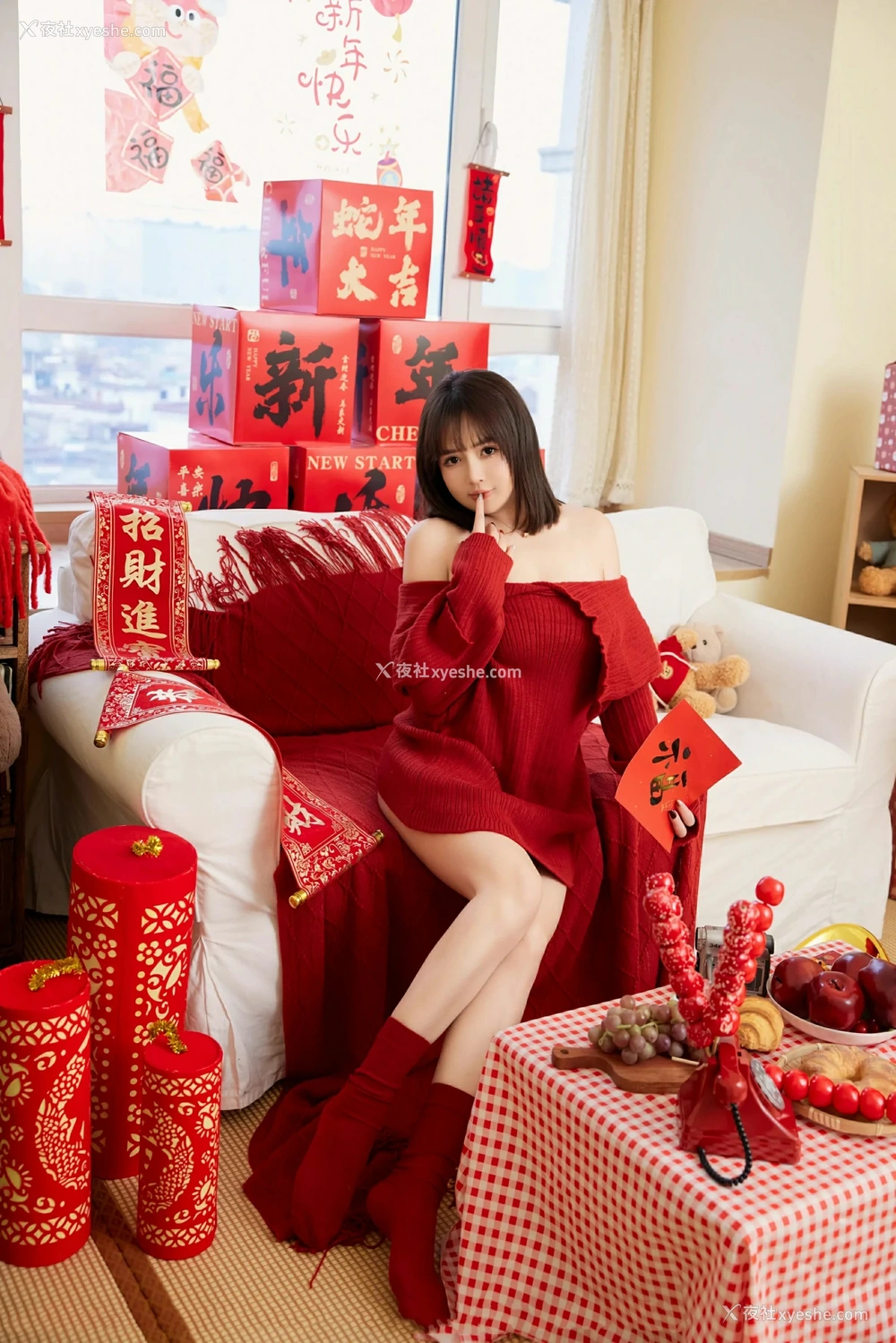 1P - [XiuRen秀人网] No.9818 养乐多Doll