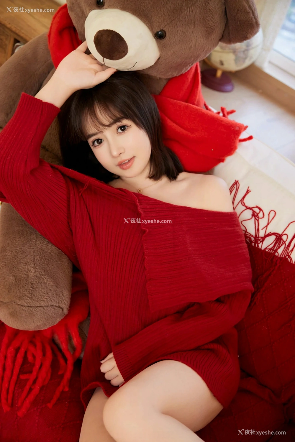 1P - [XiuRen秀人网] No.9818 养乐多Doll
