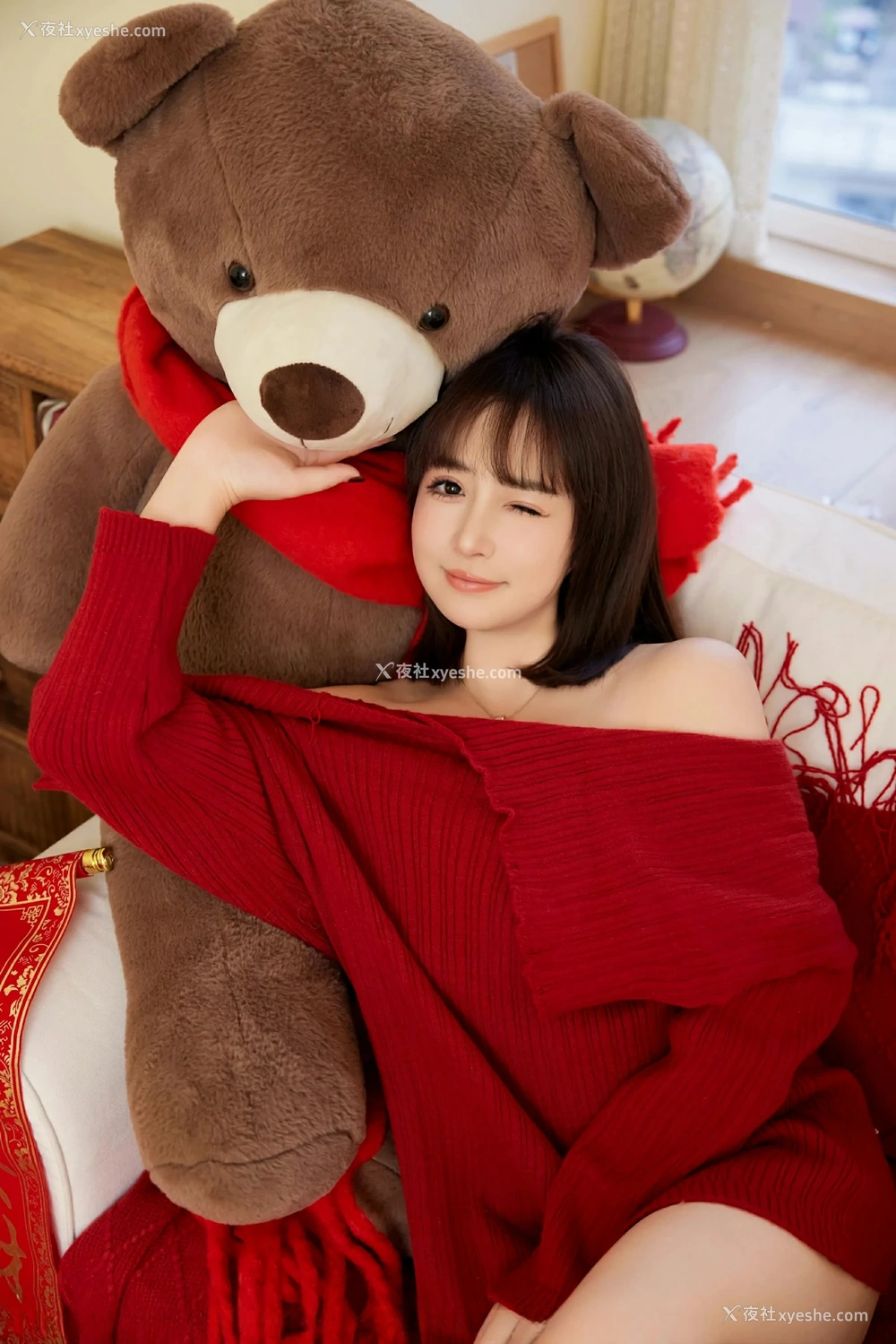 1P - [XiuRen秀人网] No.9818 养乐多Doll