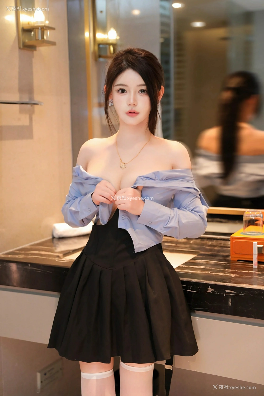 1P - [XiuRen秀人网] No.9819 爱酱里