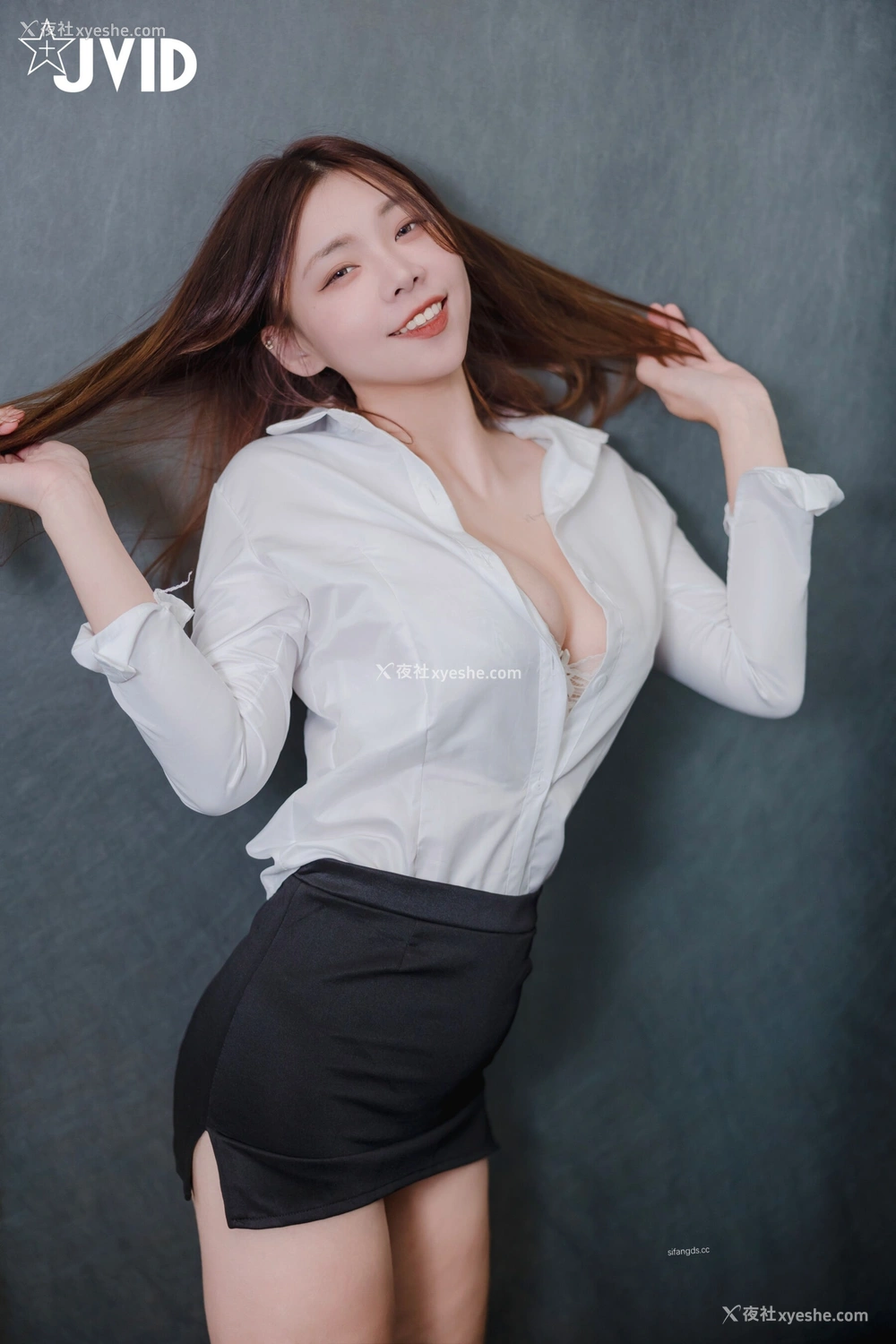 1P - 婕咪&啤儿《秘书姐妹花》