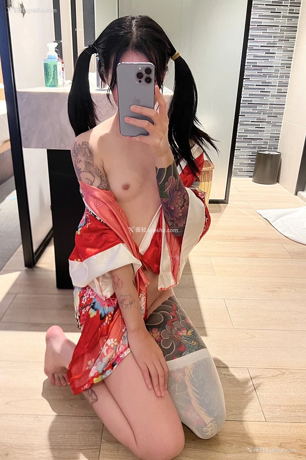 1P - 双马尾福利姬@小嫣不吃葱 尺度私拍合集