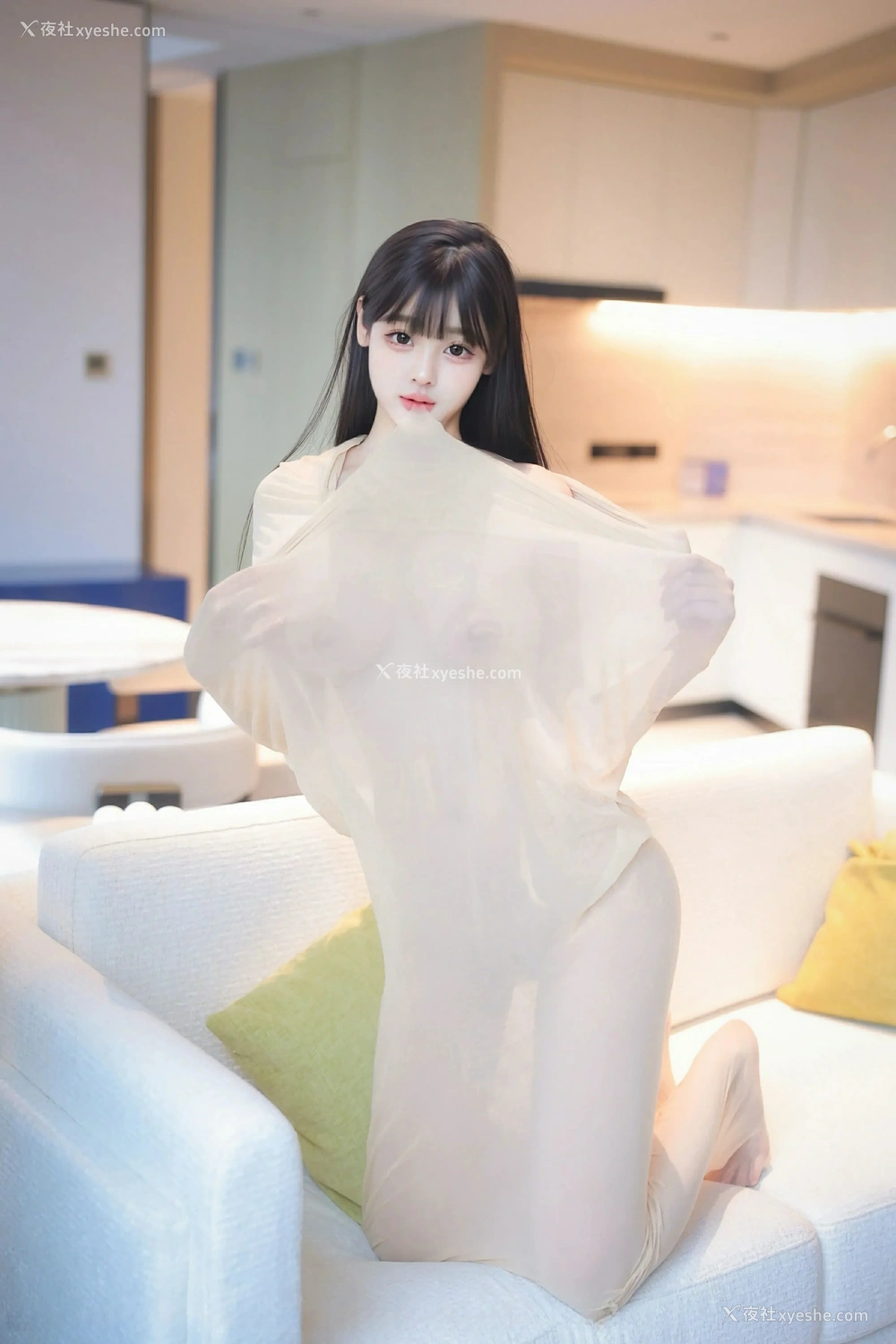 1P - [XiuRen秀人网] No.9825 余安安