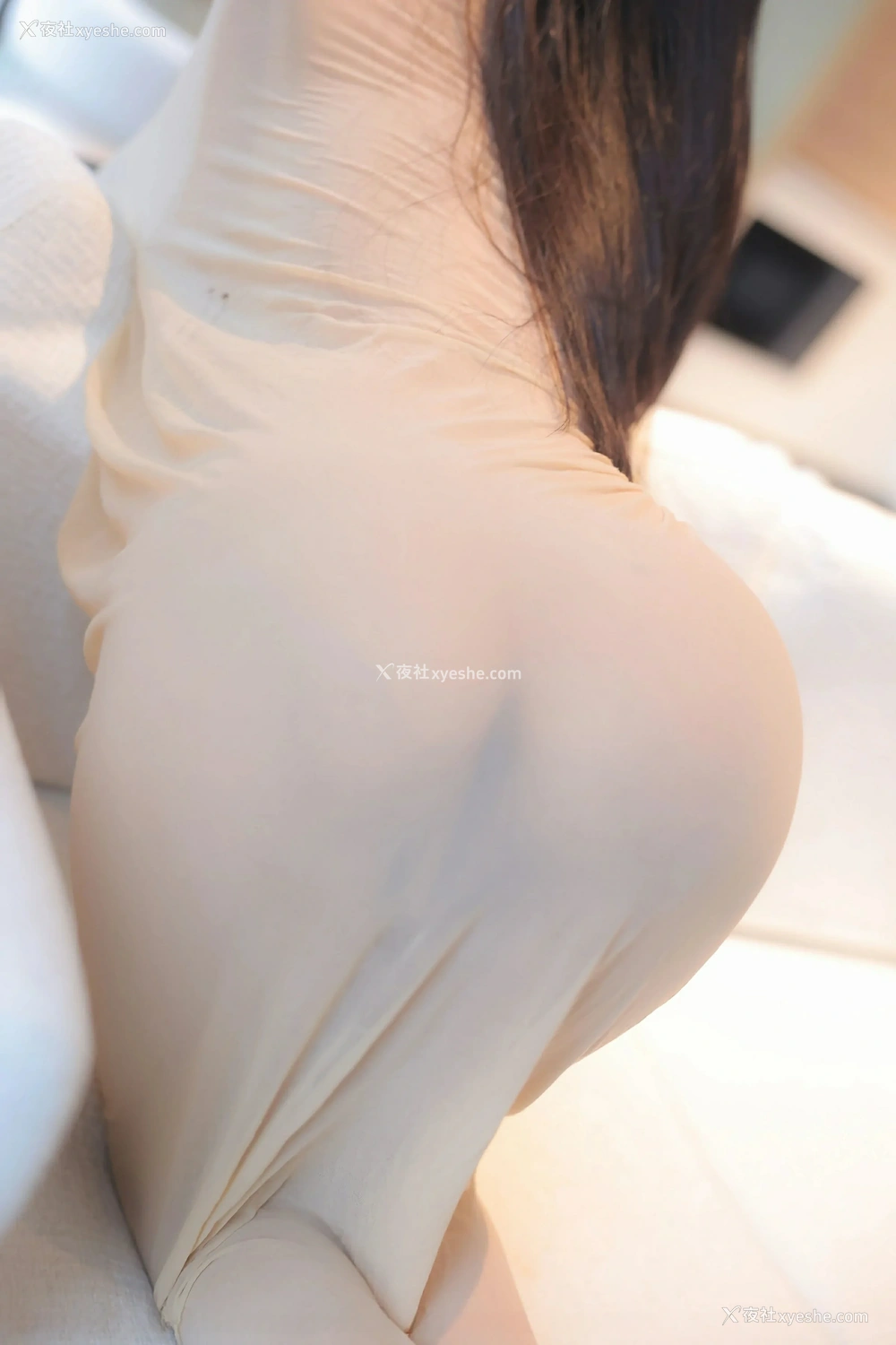 1P - [XiuRen秀人网] No.9825 余安安