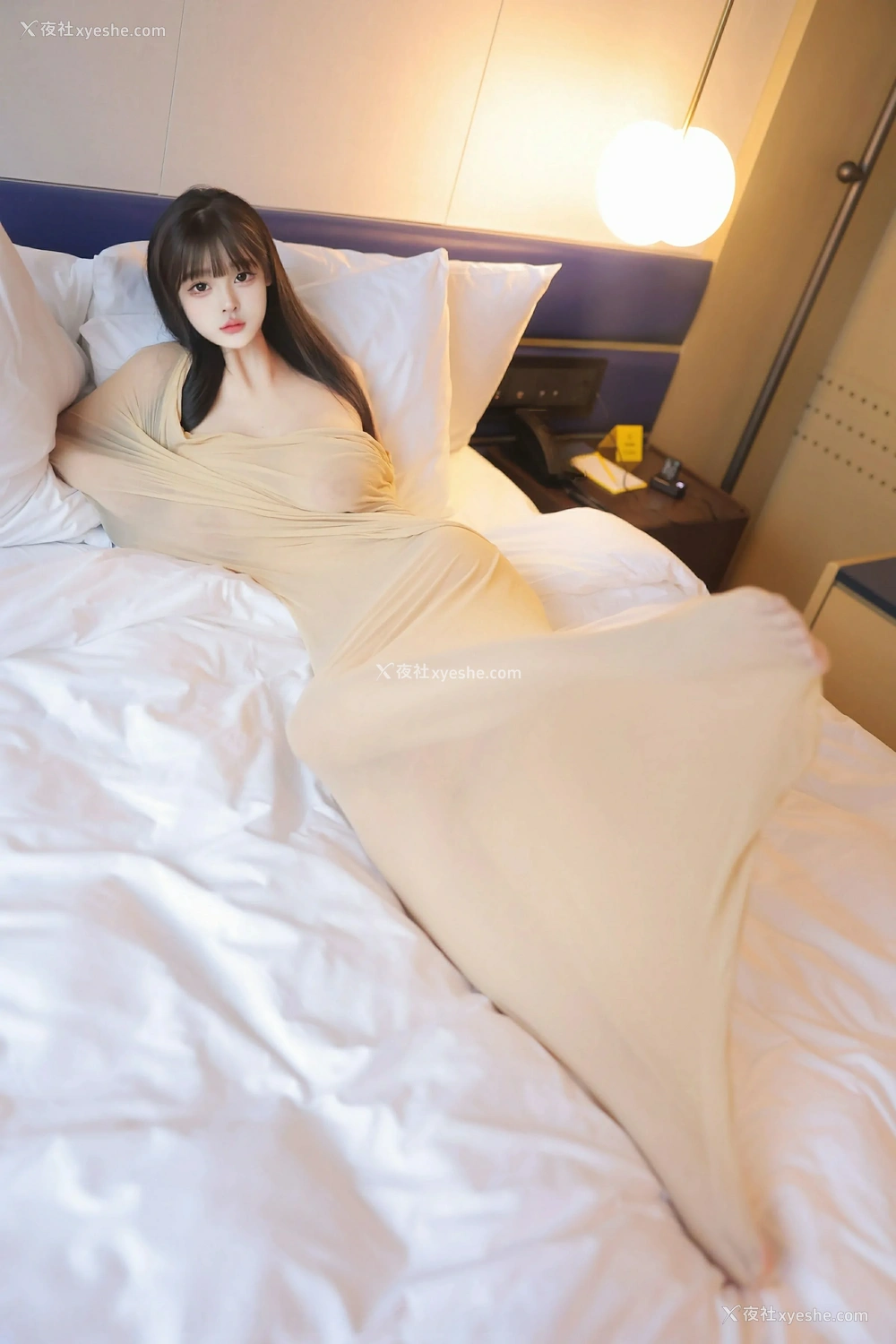 1P - [XiuRen秀人网] No.9825 余安安