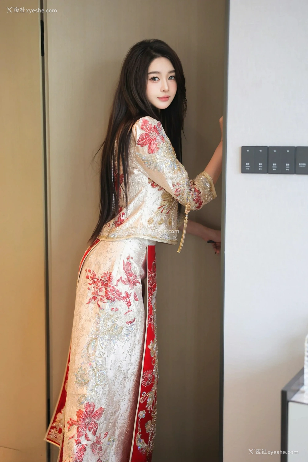 1P - [XiuRen秀人网] No.9833 candy糖糖