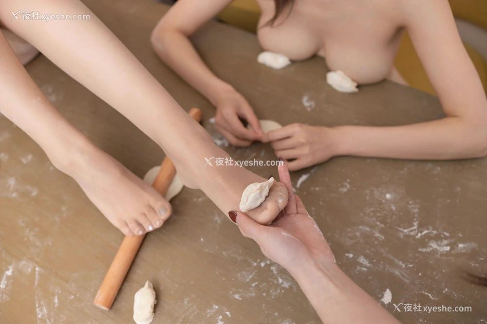 1P - [XiuRen秀人网] No.9832 小逗逗 唐安琪 陆萱萱 模特合集