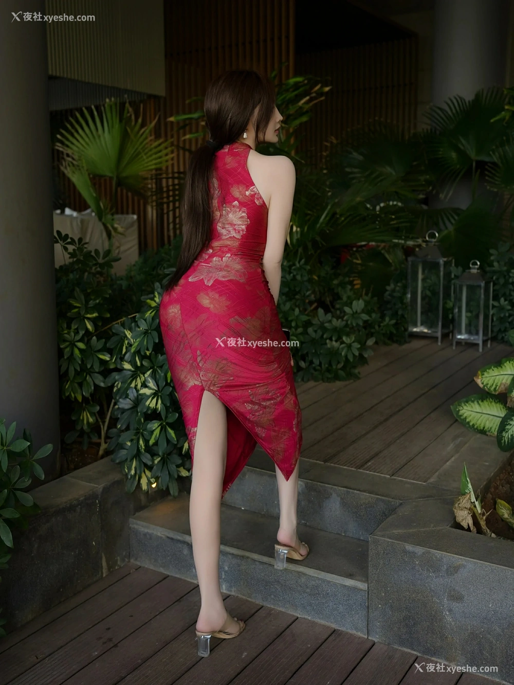 1P - [XiuRen秀人网] No.9837 Carol周妍希X