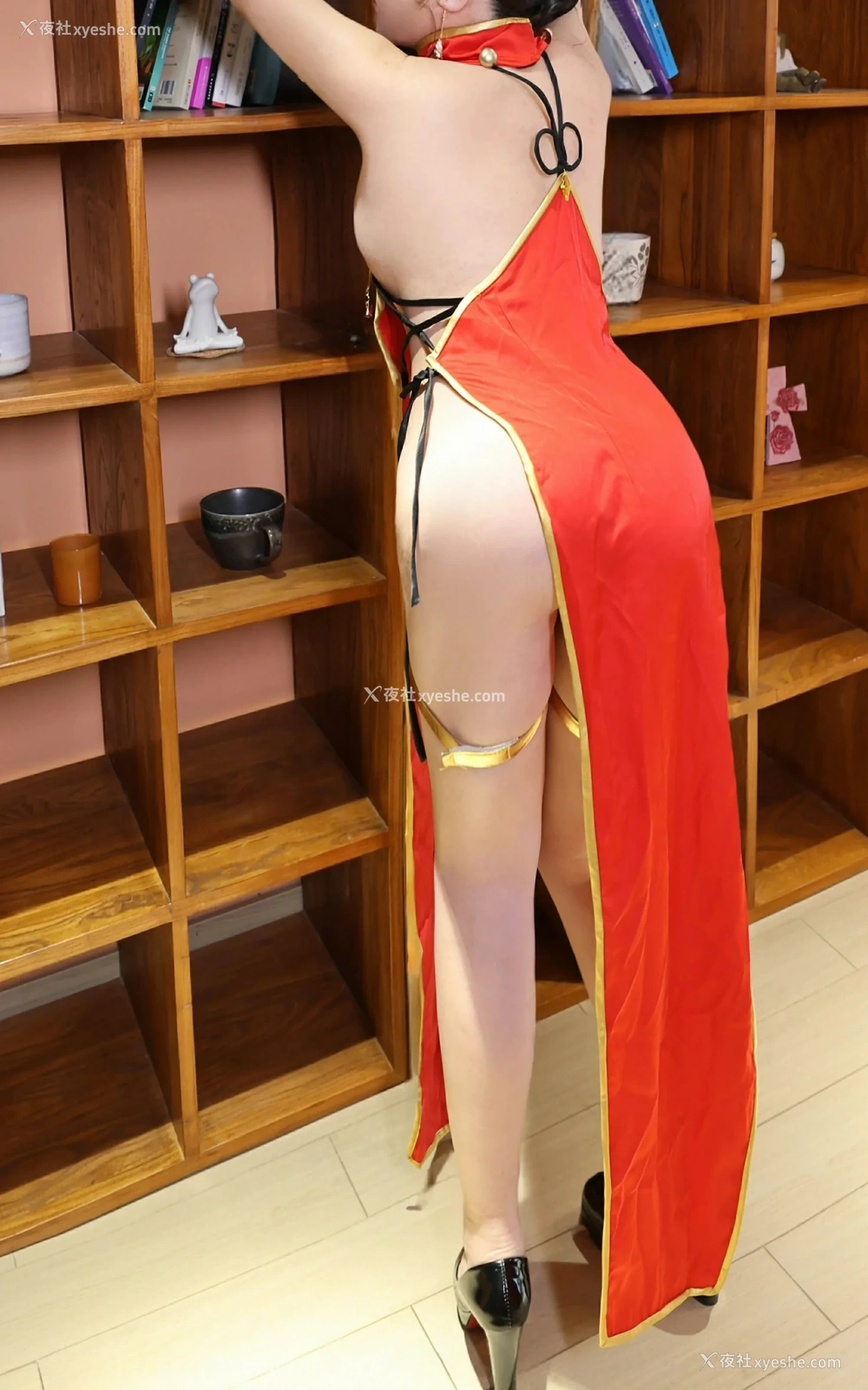 1P - [XiuRen秀人网] No.9834 小薯条nienie