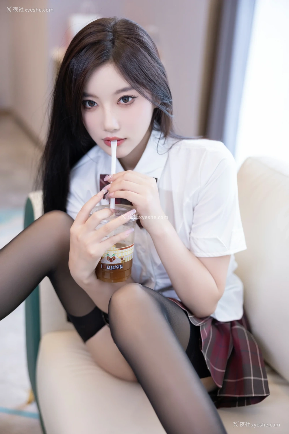 1P - xiuren秀人网福利杨晨晨Yome大尺度私拍写真性感JK制服