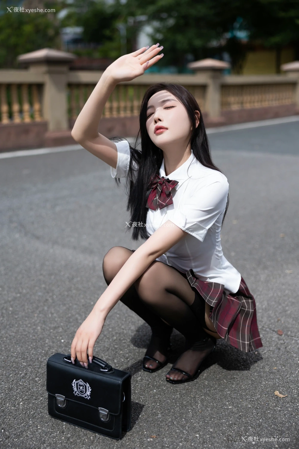1P - xiuren秀人网福利杨晨晨Yome大尺度私拍写真性感JK制服