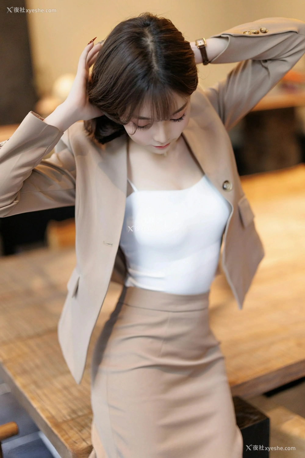 1P - [XiuRen秀人网] No.9844 徐莉芝Booty