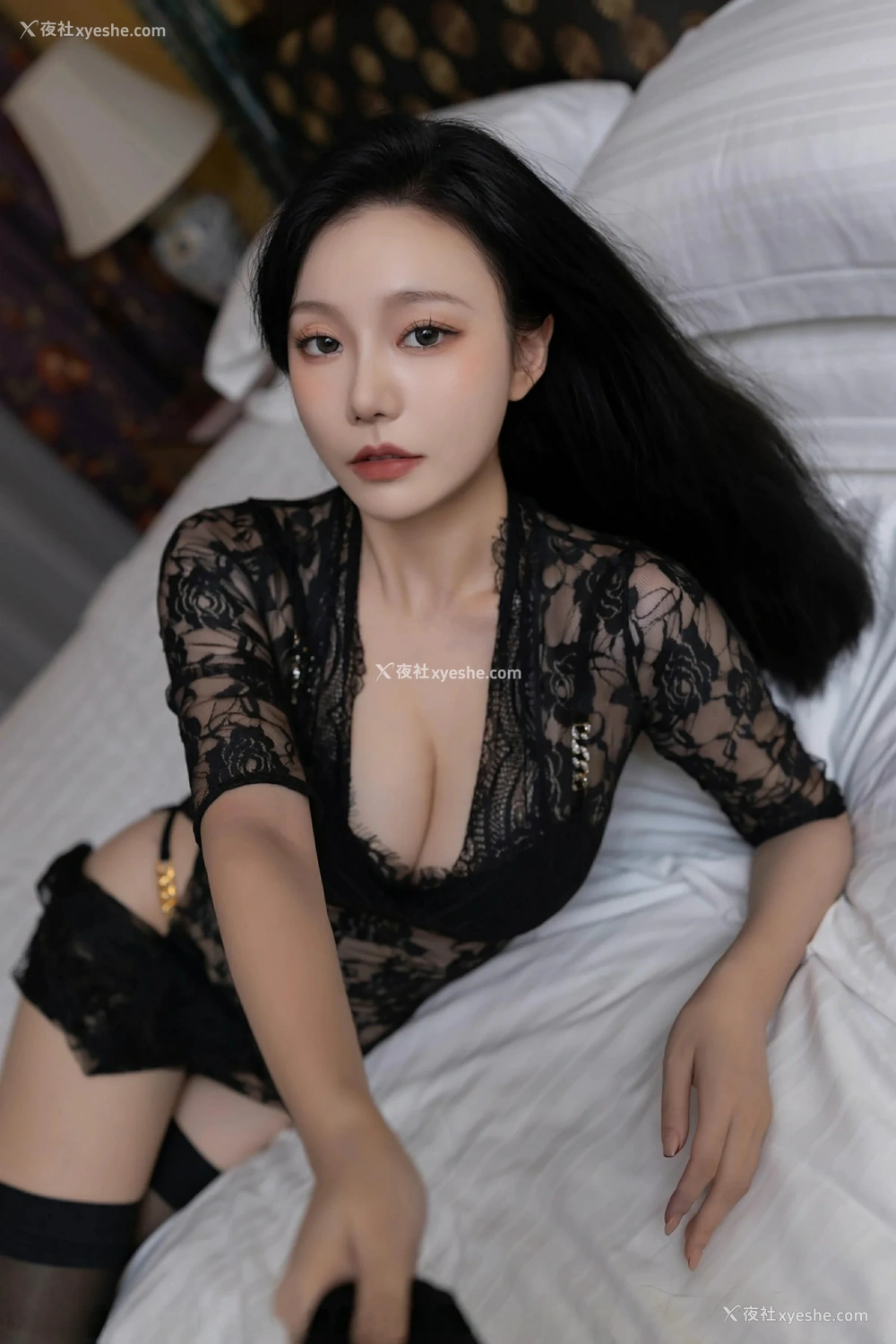1P - [XiuRen秀人网] No.9842 安然anran