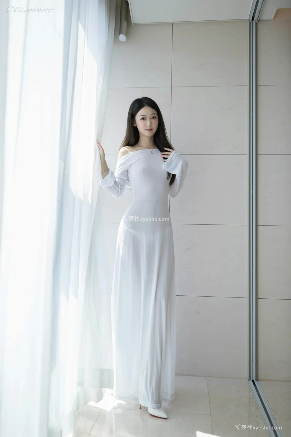 1P - [XiuRen秀人网] No.9840 唐安琪