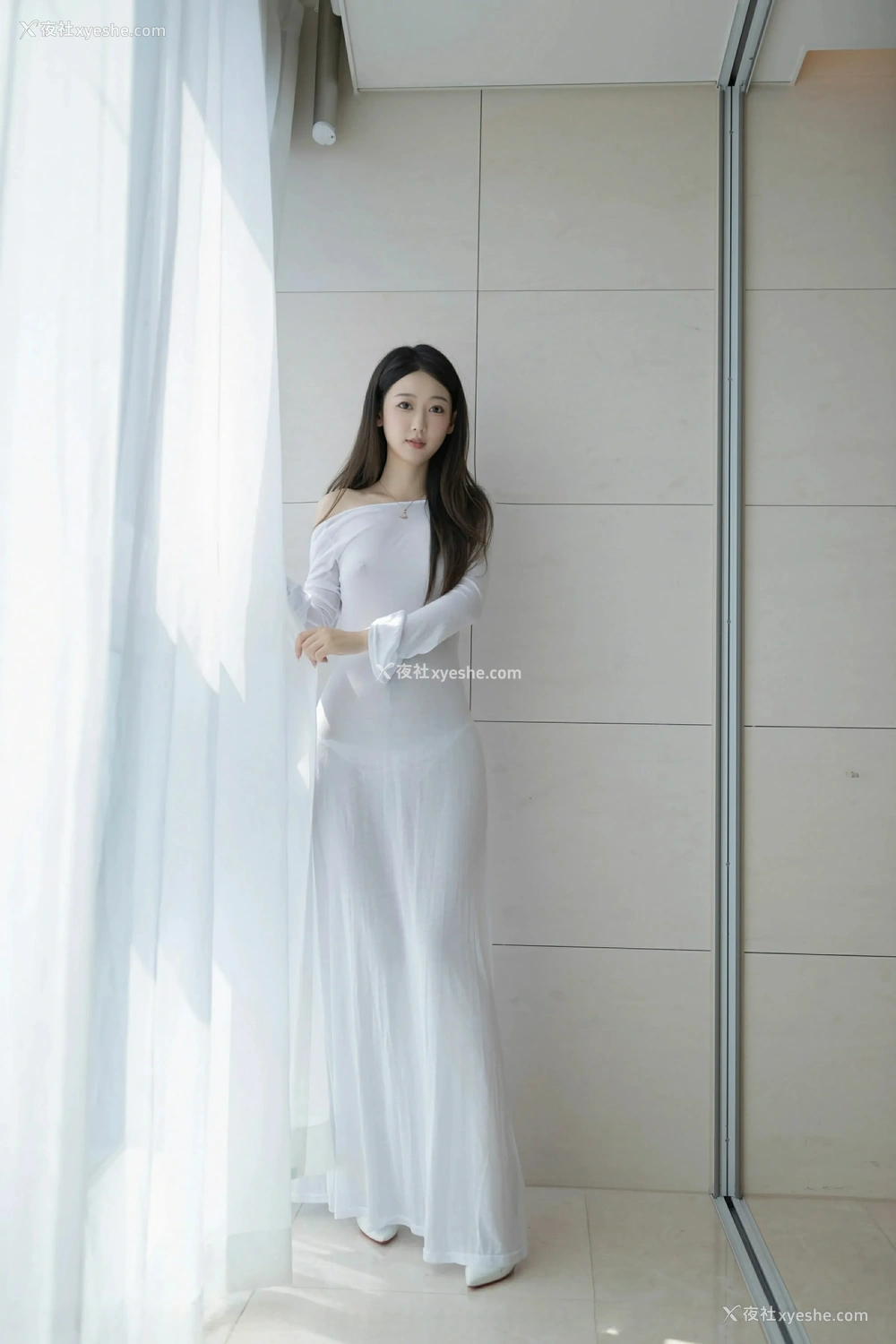 1P - [XiuRen秀人网] No.9840 唐安琪