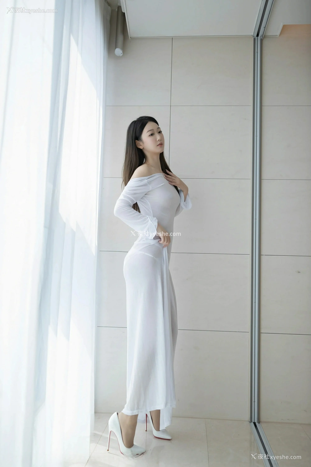 1P - [XiuRen秀人网] No.9840 唐安琪