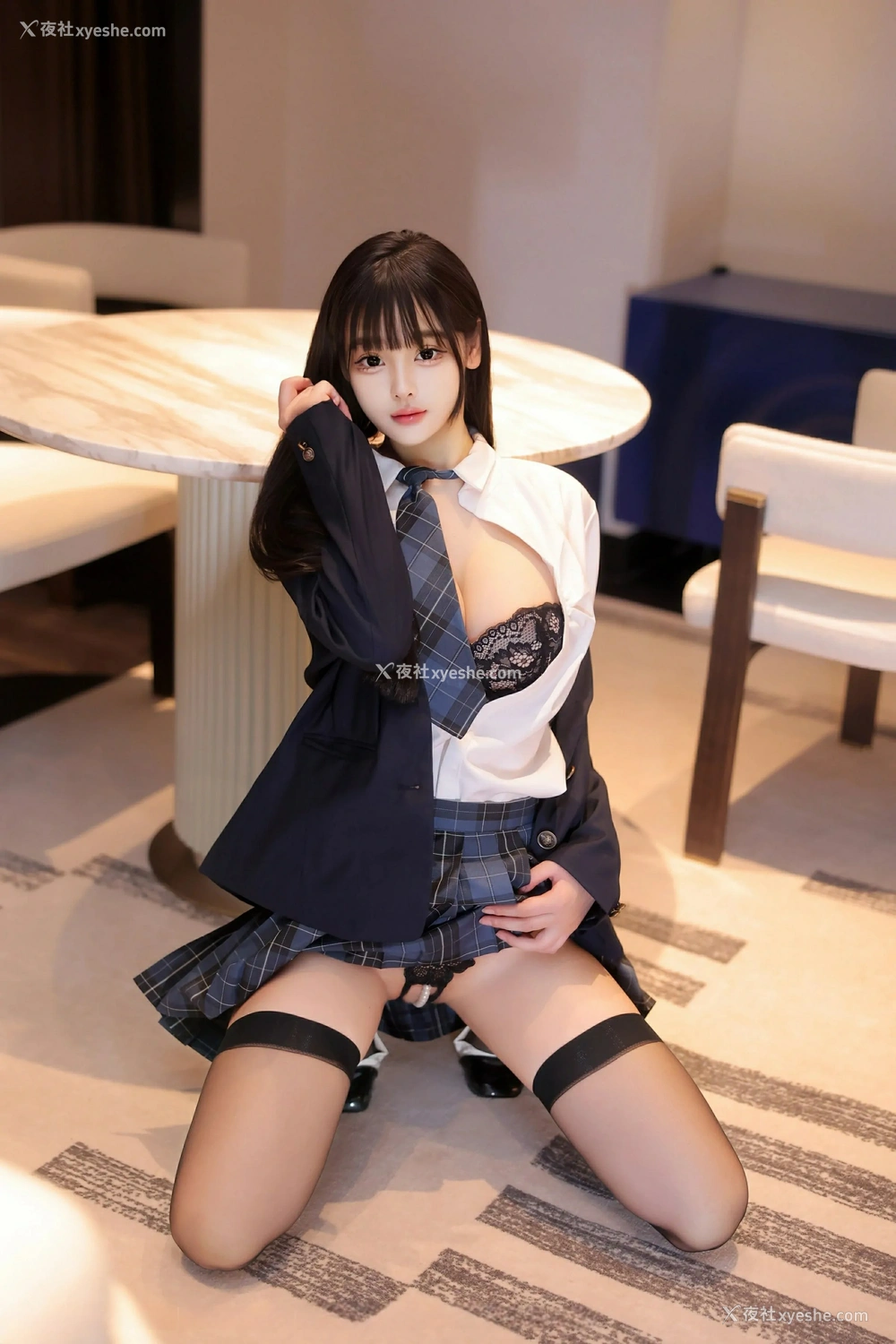 1P - [XiuRen秀人网] No.9853 余安安
