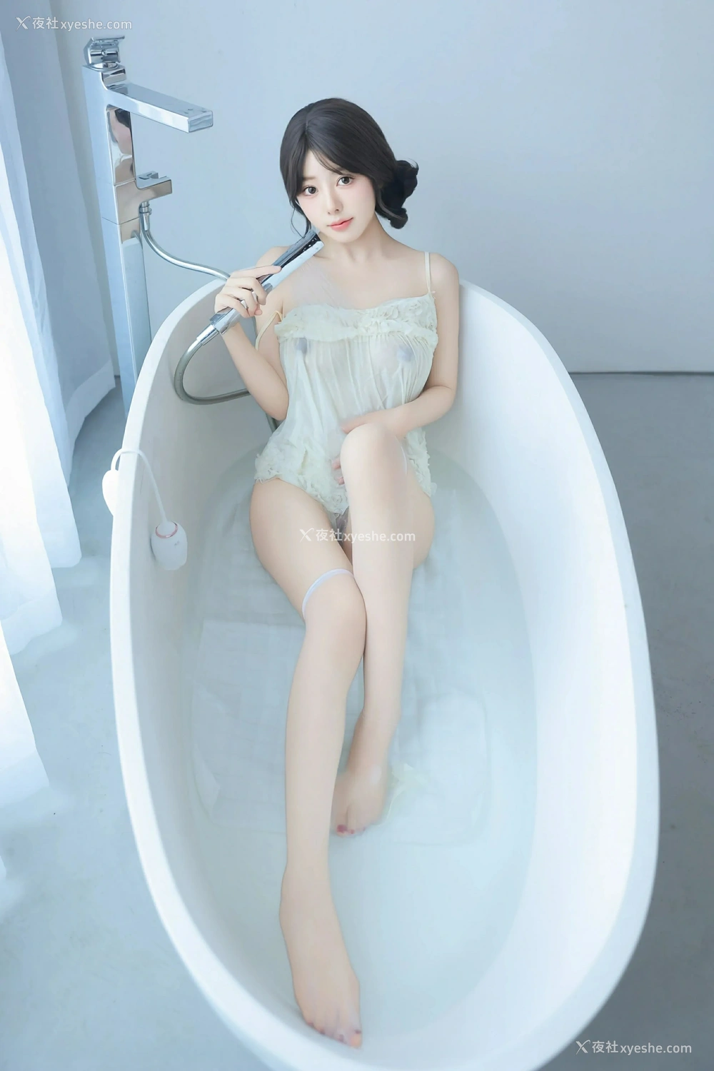 1P - [XiuRen秀人网] No.9851 桃妖夭