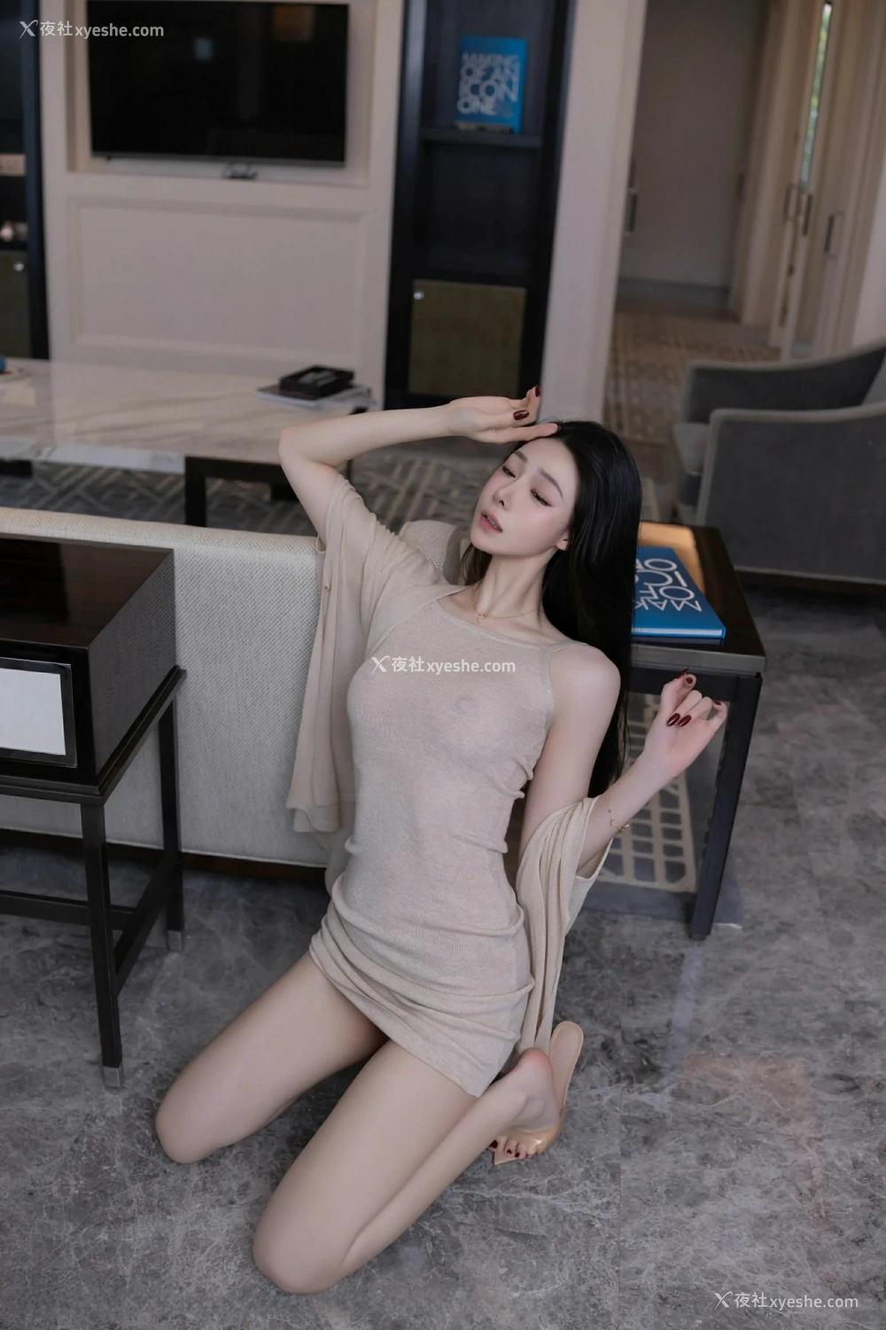 1P - [XiuRen秀人网] No.9858 小逗逗