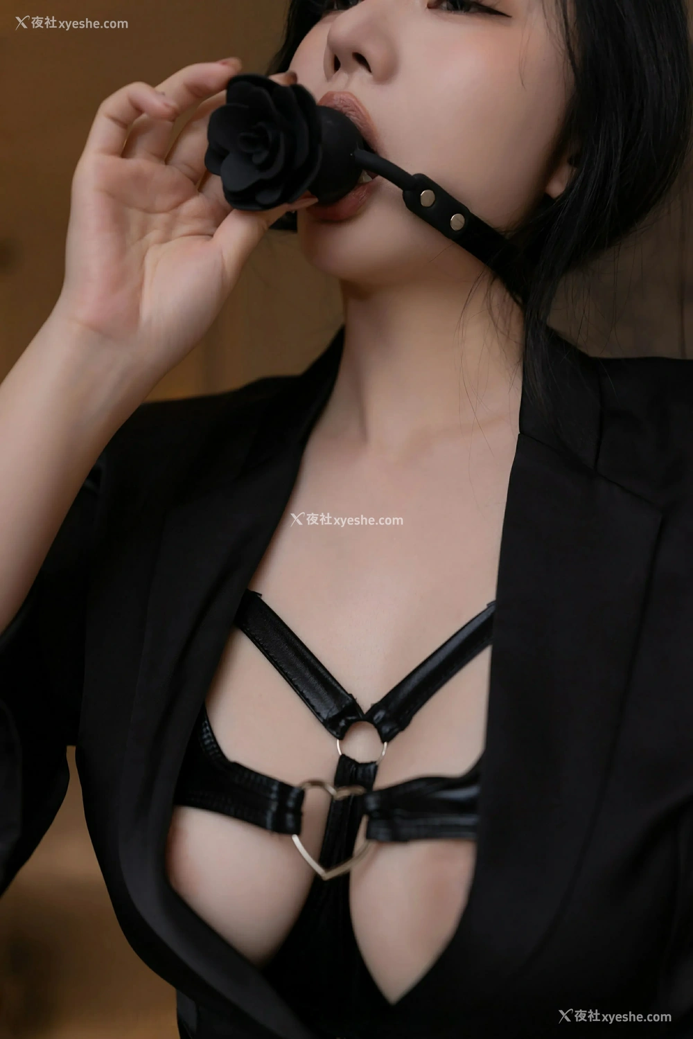 1P - [XiuRen秀人网] No.9870 安然anran
