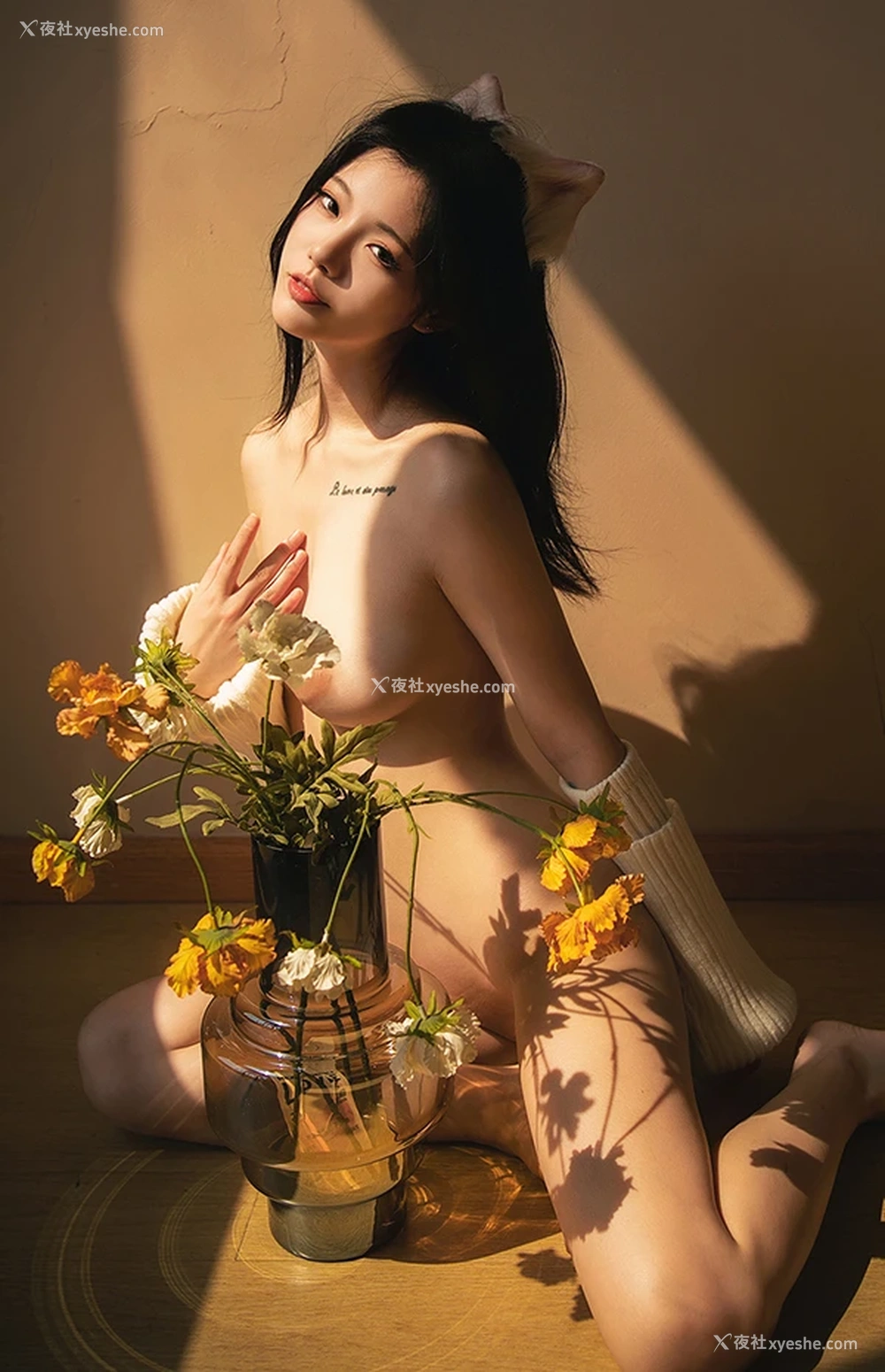 1P - 网红美女桃良阿宅 白毛衣 可爱狐耳