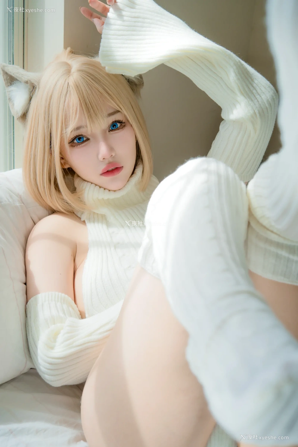 1P - 狐洛洛子 – 慵懒白猫