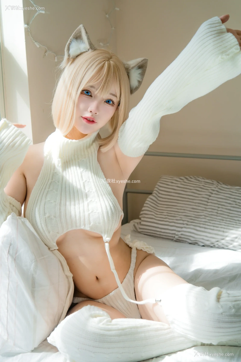 1P - 狐洛洛子 – 慵懒白猫