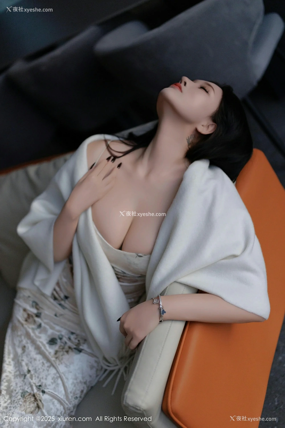 1P - [XiuRen秀人网] No.9899 娜比