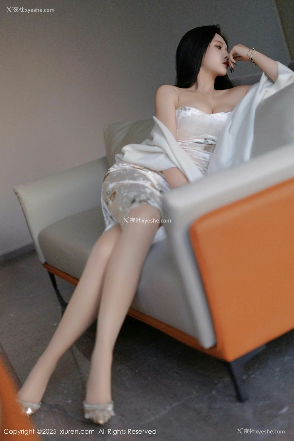 1P - [XiuRen秀人网] No.9899 娜比