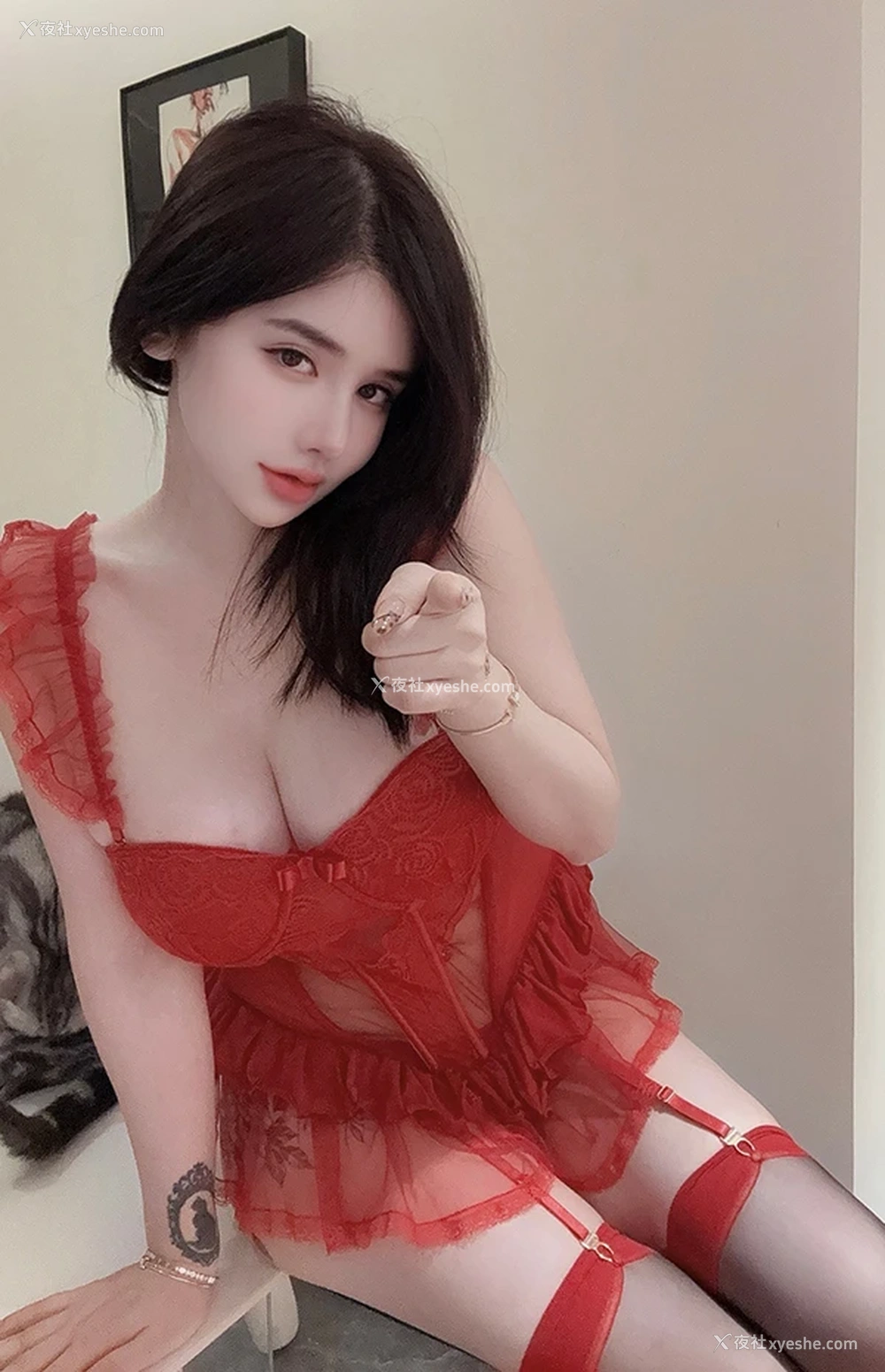 1P - 巨乳肥臀网红@阿色 微密圈诱惑视图合集2