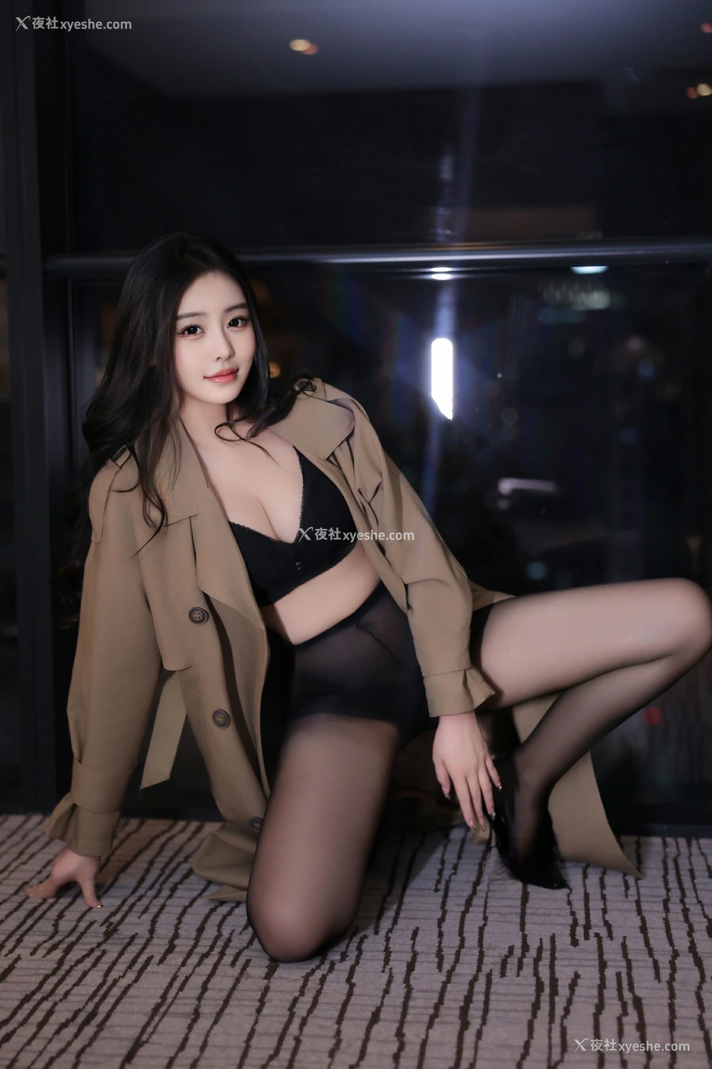 1P - xiuren秀人网福利希雅sia大尺度私拍无码流出情趣黑丝