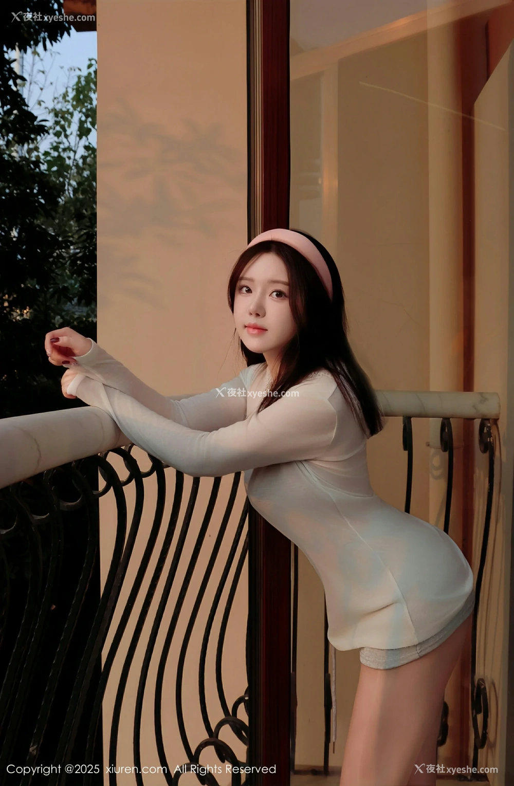1P - [XiuRen秀人网] No.9923 小薯条nienie