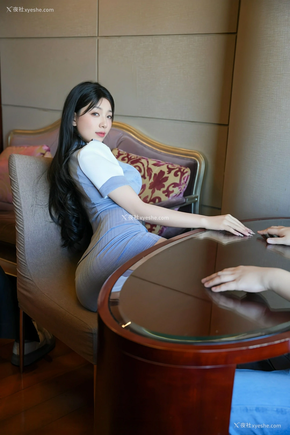 1P - [XiuRen秀人网] No.9930 小泡芙