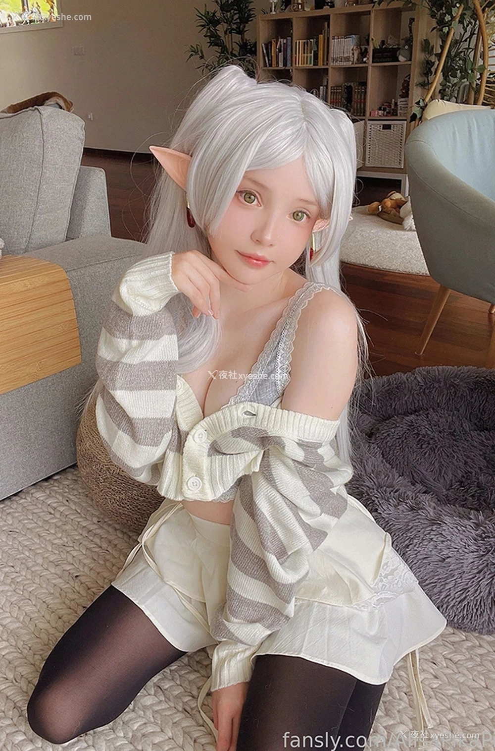 1P - 俄罗斯极品coser@Rocksy Light订阅图集2
